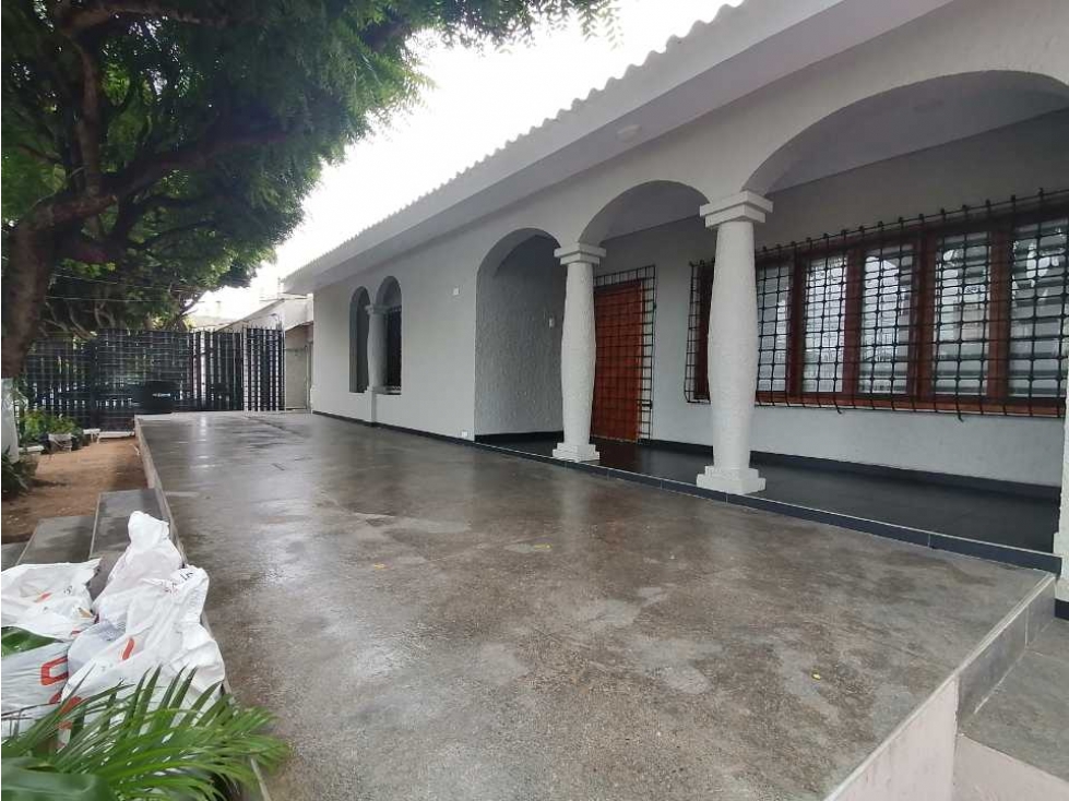 VENDO CASA  EN EL POBLADO BARRANQUILLA