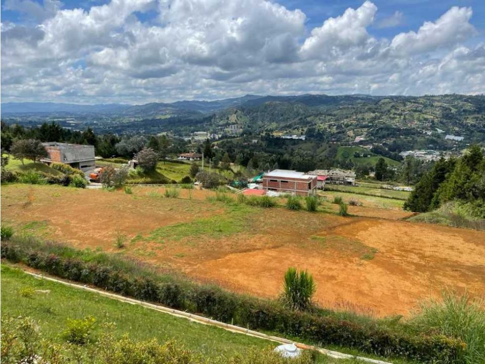 VENDO LOTE CON HERMOSA VISTA EN GUARNE ANT