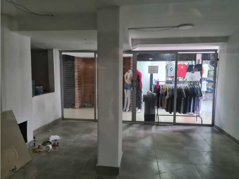 Venta de 6 Excelentes Locales en Súper Centro de la Moda Itagüí