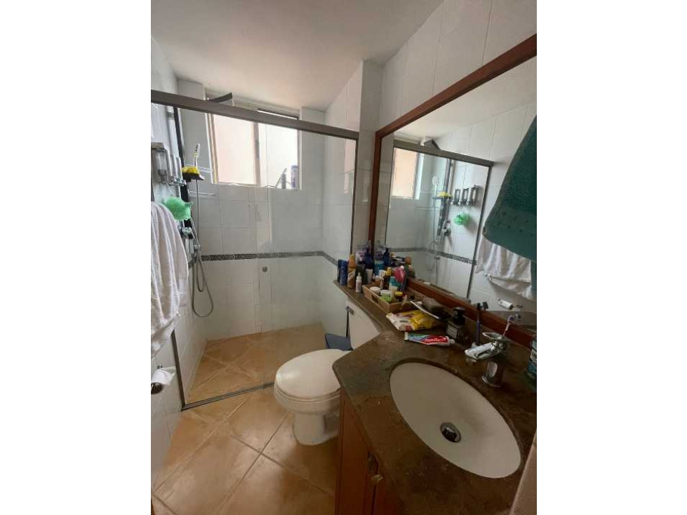 Venta de apartamento en el Poblado cerca a Vizcaya, Medellín