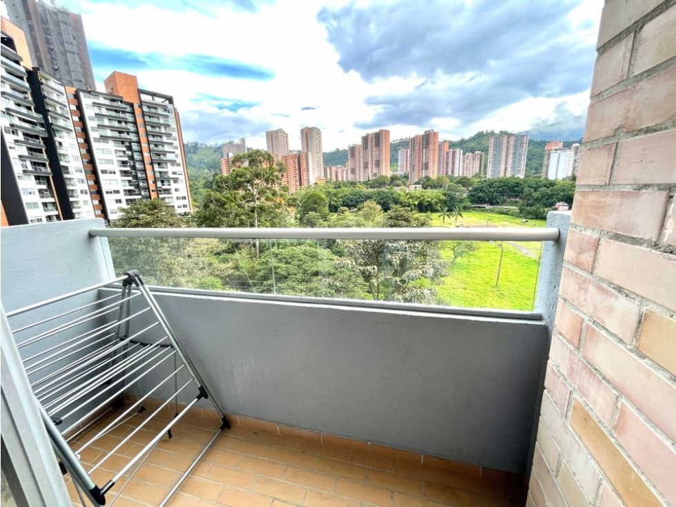 Venta de apartamento en sabaneta hermosa vista, sector aves marias