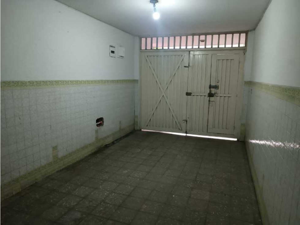 Venta de casa en el lido, 2 pisos