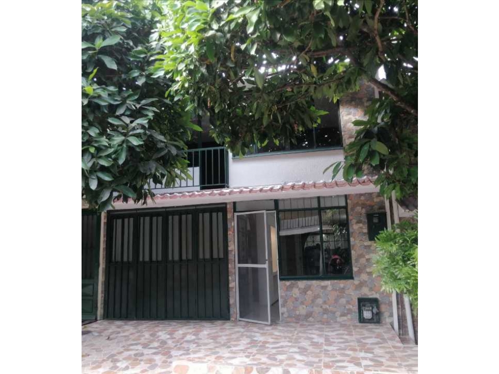 VENTA DE CASA UNIFAMILIAR EN CONJUNTO RESIDENCIAL LA ARBOLEDA EN IBAGU